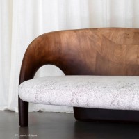 <a href="https://www.galeriegosserez.com/artistes/mohasseb-georges.html">Georges Mohasseb</a> - Tapir - Sofa
